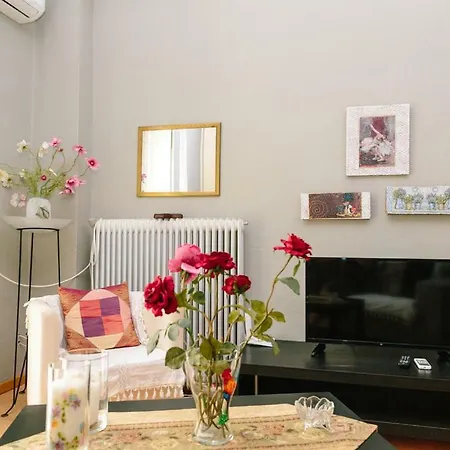 Cosy Apartment In The Centre Of Komotini Exterior photo